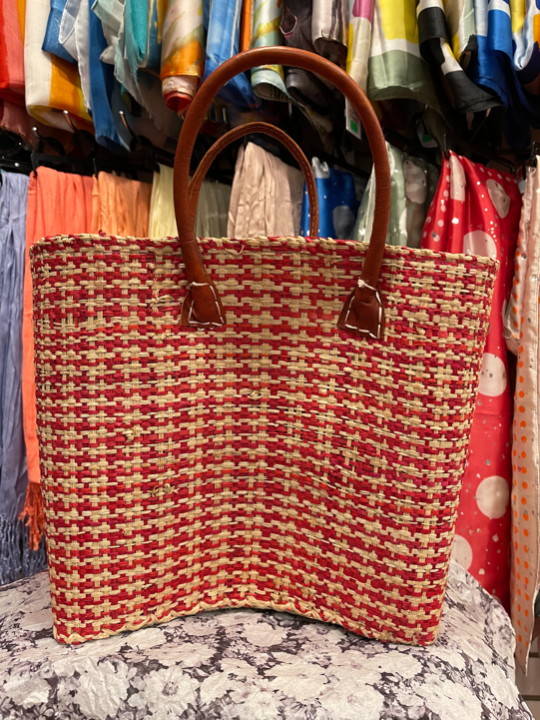 Authentic African Hand Made HUNDRED PERCENT RAPHIA Hand Bags -Red and Natural Houndstooth Pattern 