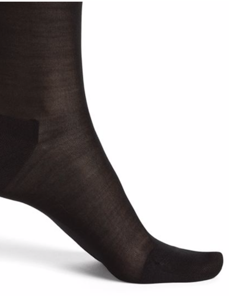 Bleuforêt Plain 100% Silk Socks - elegance nyc